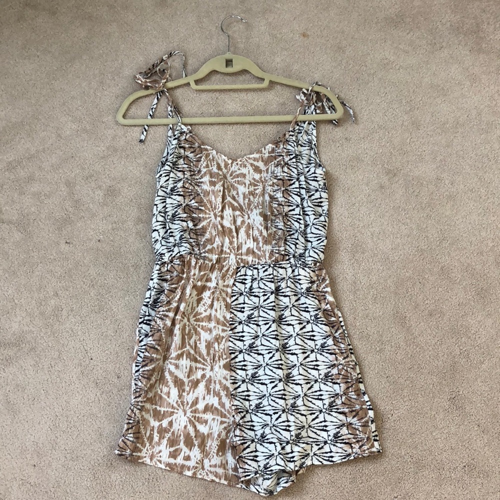 NEVER WORN Bcbgmaxazria Romper